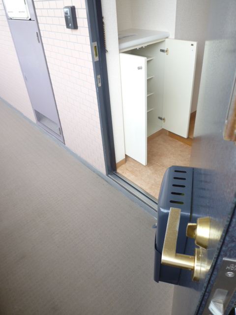 玄関　下駄箱あります♪