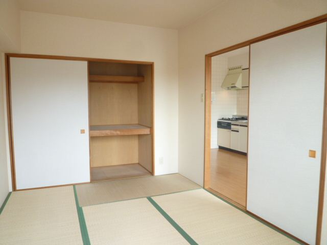 その他部屋・スペース　６帖和室のお部屋です★