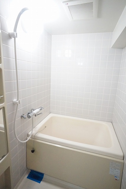 バス・シャワールーム　同建物別部屋参考写真