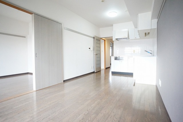 居室・リビング　同建物別部屋参考写真
