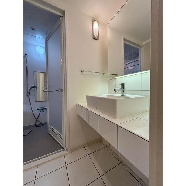 洗面設備　※写真は同タイプ住戸です。