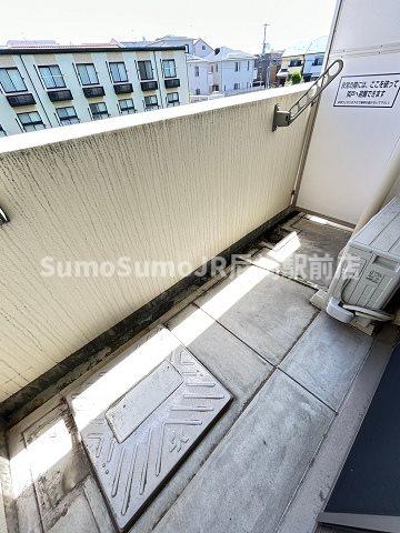 バルコニー　外からの目が気にならないバルコニーで洗濯物が干せます