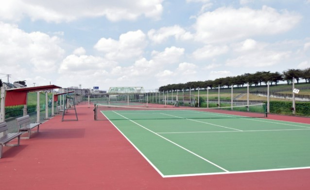 その他　新河岸川庭球場（その他）まで703m