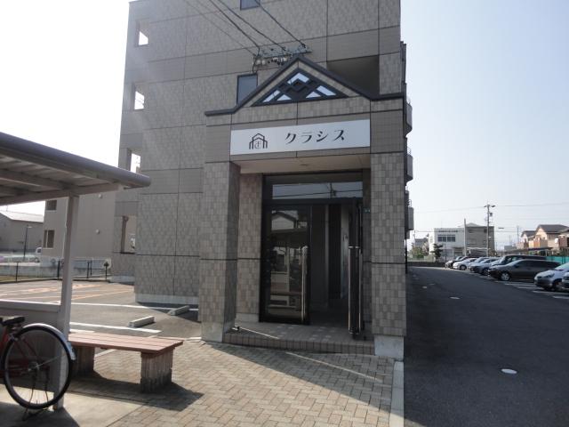 エントランス　外観写真（昼）