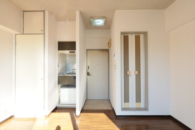 居室・リビング　同物件別部屋写真（307は左右反転タイプ）