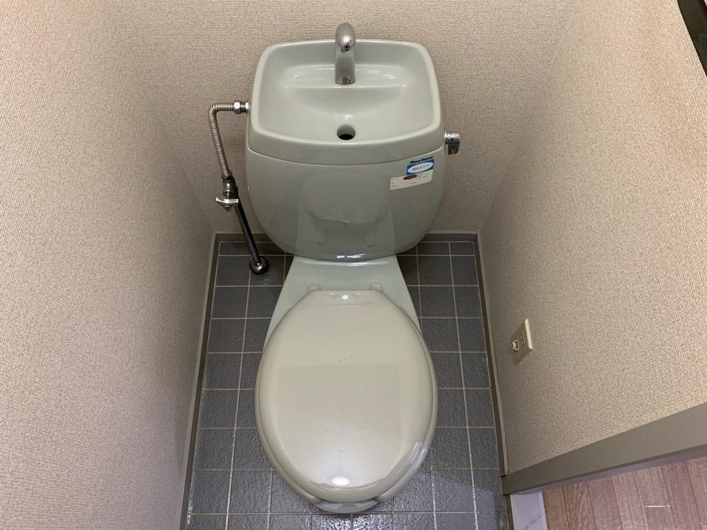 トイレ　コンパクトで使いやすいトイレです