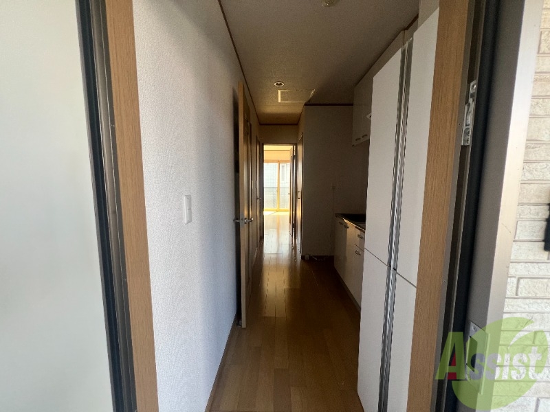 玄関　玄関に入って頂くと、このようなイメージになっています。