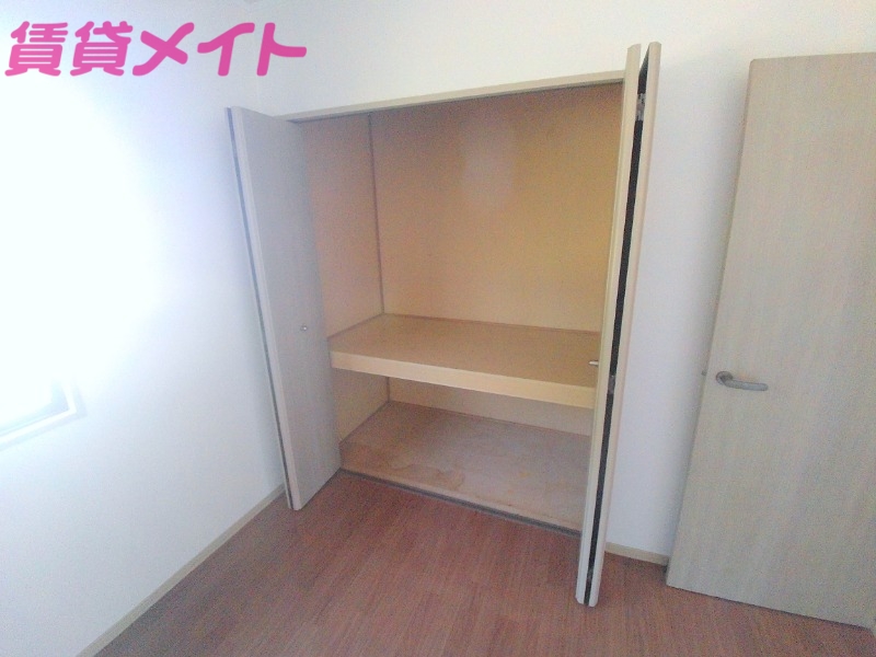 収納　別部屋反転同型タイプ