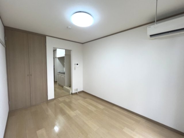 居室・リビング　※同号室別部屋参考写真です