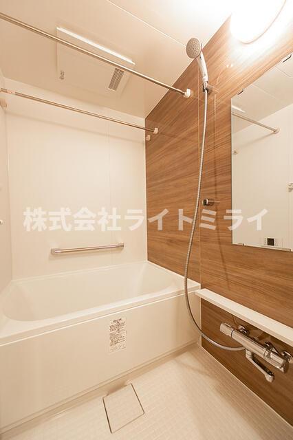 バス・シャワールーム　※写真は同タイプ住戸です。?