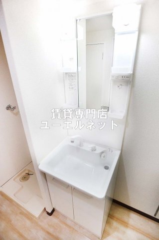 洗面設備　清潔感ある独立洗面台で毎日気持ちよく♪