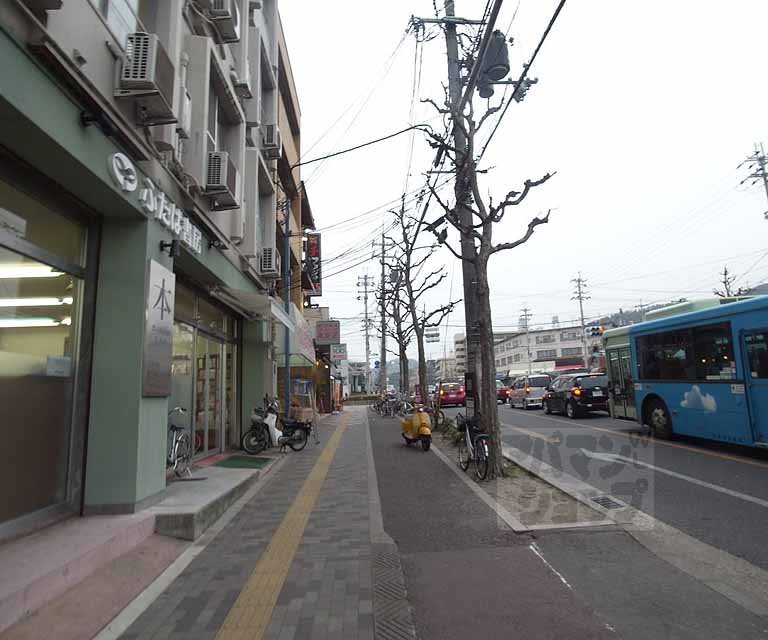 その他　前面道路です。
