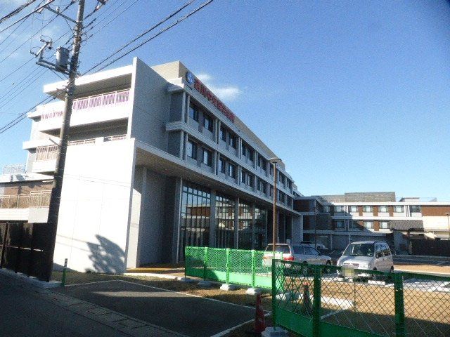 病院　吉川中央総合病院（病院）まで85m