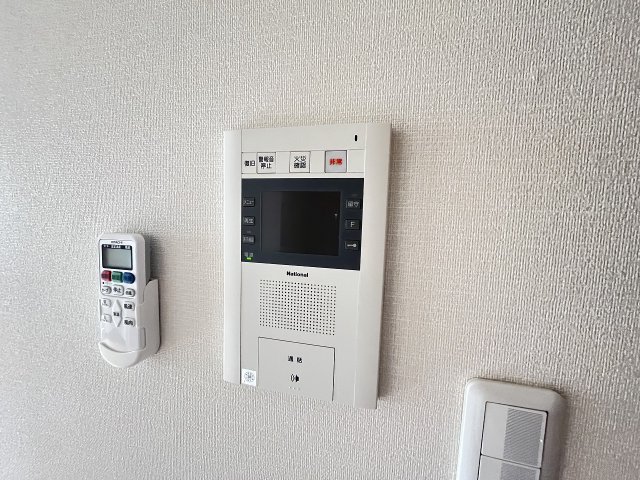 セキュリティ　TVモニター付きインターホンです