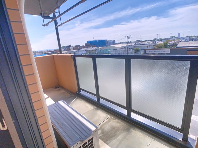 バルコニー　掲載写真は空室の別部屋を掲載しております。実際のお部屋と仕様