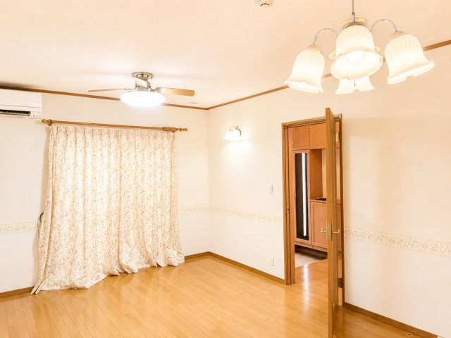 ＪＲ山口線 湯田温泉駅 徒歩30分 2階建 築19年の内装写真