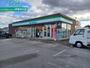 コンビニ　ファミリーマート津白山町店（コンビニ）まで906m
