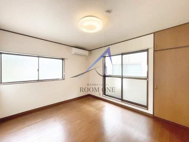 居室・リビング　洋室のお部屋です。