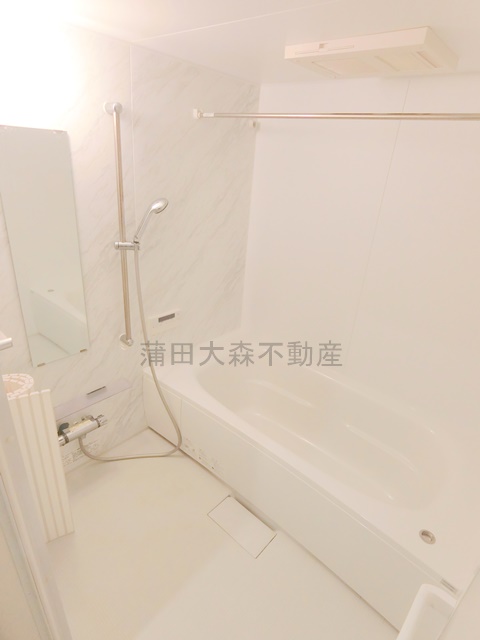 バス・シャワールーム　追焚+浴室乾燥機付きのお風呂