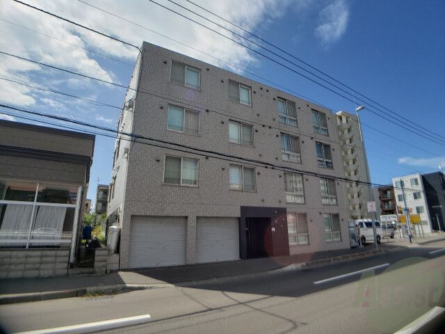 建物外観　札幌市北区北２１条西「ＧＬＡＳＳ　Ｎ２１」
