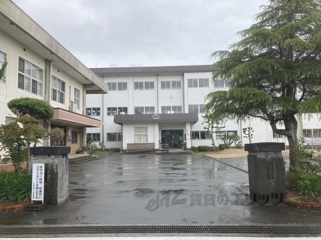 小学校　豊岡市立田鶴野小学校（小学校）まで800m