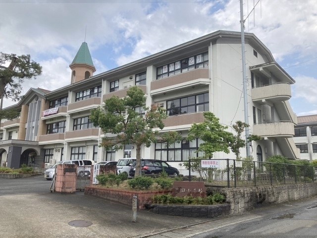 小学校　豊岡市立豊岡小学校（小学校）まで2000m