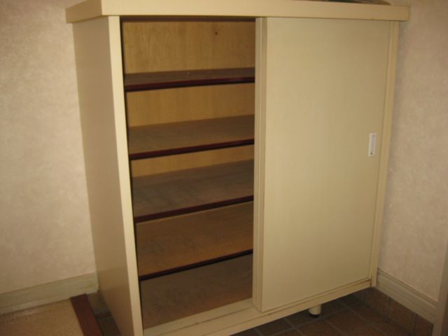 その他設備　下駄箱つき。