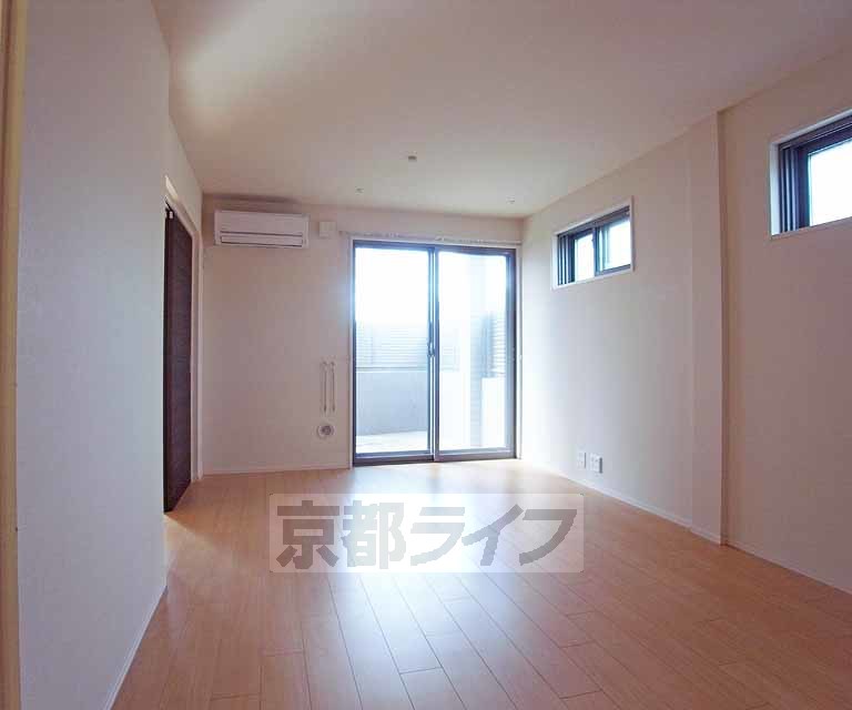 居室・リビング　綺麗なお部屋です。