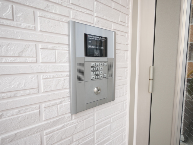エントランス　★オートロック付きのマンションです★