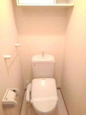 トイレ　落ち着いたトイレです