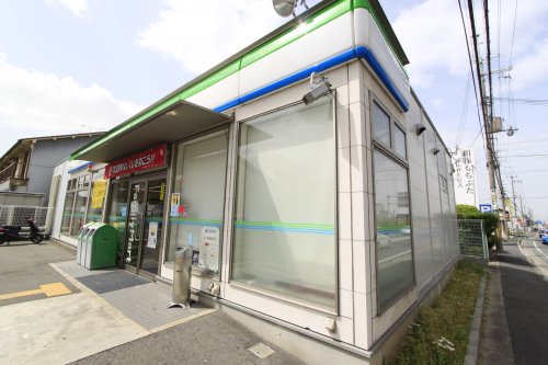 コンビニ　ファミリーマート高田神楽店（コンビニ）まで2123m