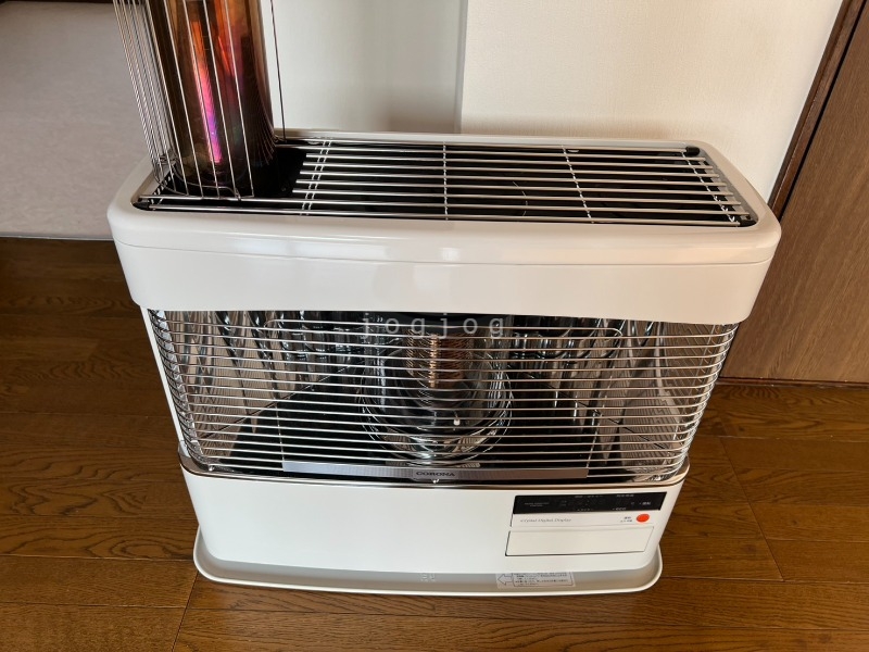その他設備　冬はあったか石油ストーブです。