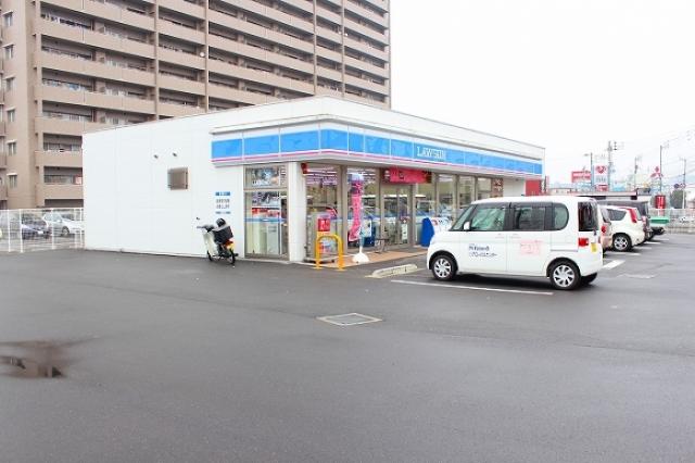 コンビニ　ローソン高松屋島西町（コンビニ）まで437m