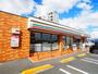 コンビニ　セブンイレブン 足立六町1丁目店（コンビニ）まで321m