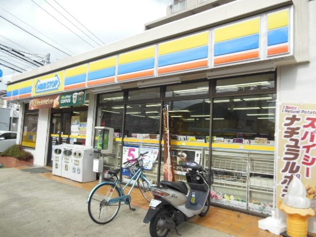 コンビニ　ミニストップ（コンビニ）まで222m