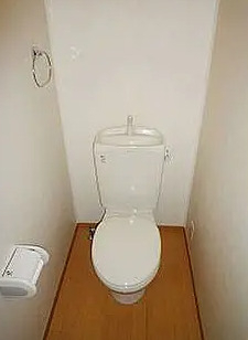 トイレ　別号室同タイプ参考写真