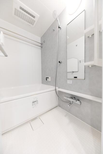 バス・シャワールーム　※写真は同タイプ住戸です。
