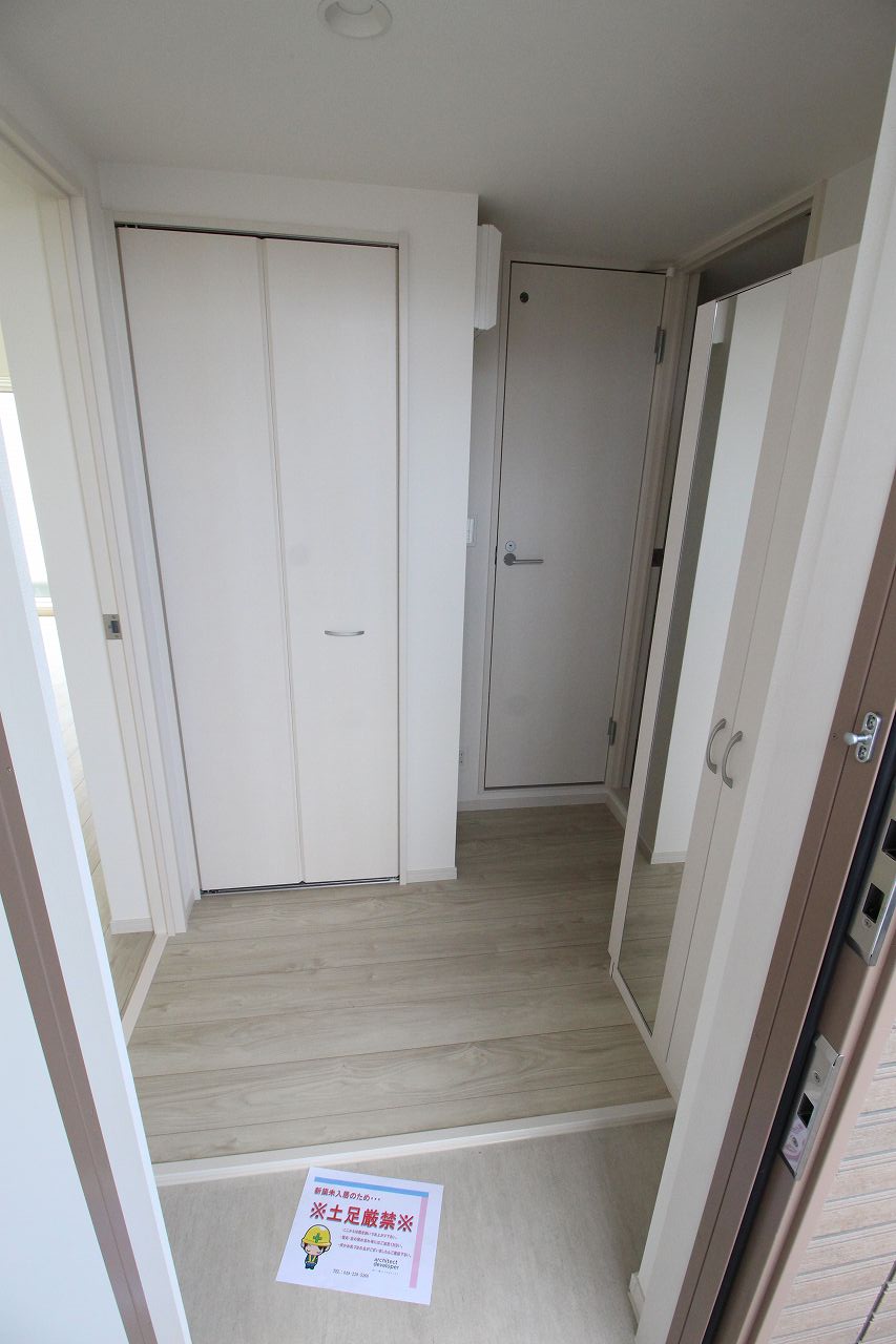 玄関　別の部屋の写真です