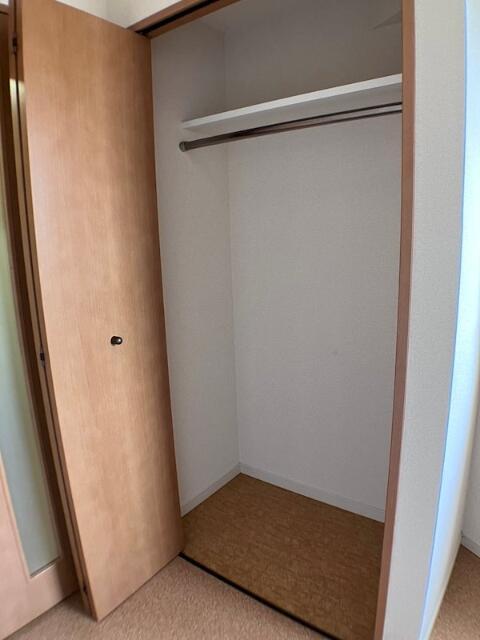 収納　居室クローゼット