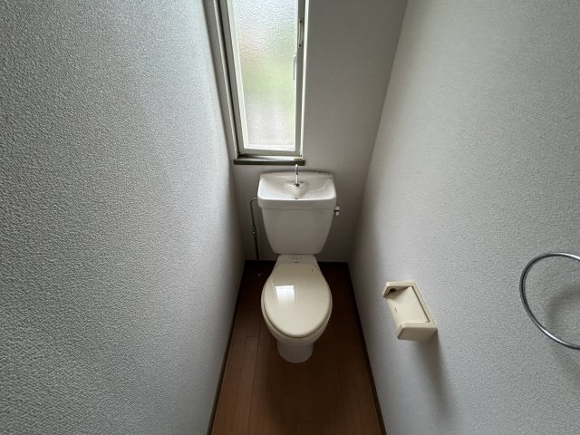 ガーデンハウスカローサのトイレ写真