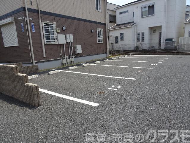 駐車場　敷地内駐車場