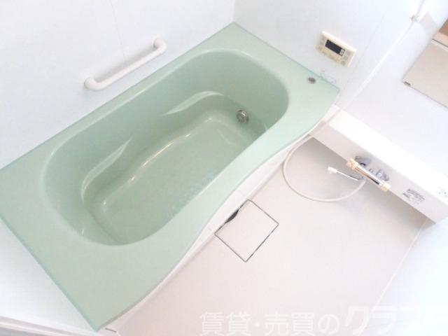 バス・シャワールーム　浴室乾燥機＆追い焚き機能付きバス♪