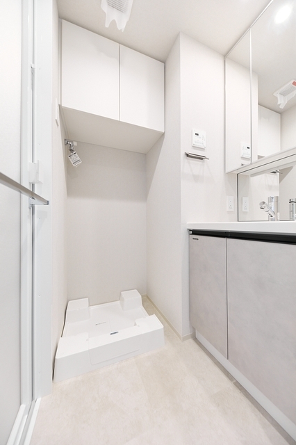 洗面設備　※写真は同タイプ住戸です。