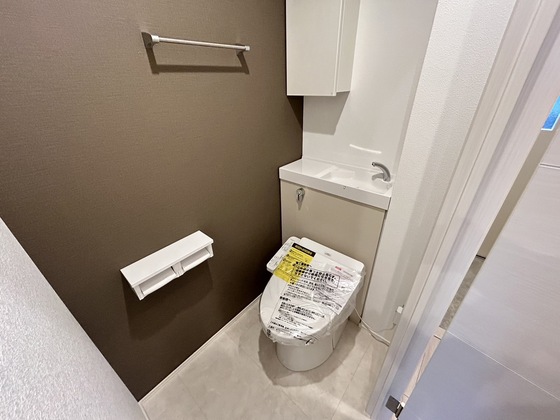トイレ　※別号室の部屋です。