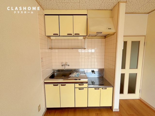 キッチン　同物件の別部屋になります。