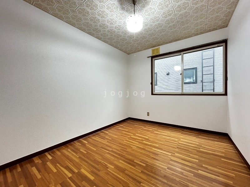 その他部屋・スペース　日当たりの良い明るいお部屋です。