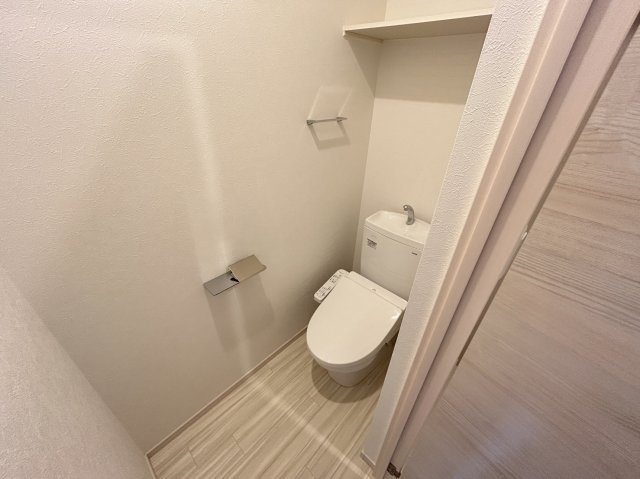 トイレ　※別号室の写真です。現況優先となります。
