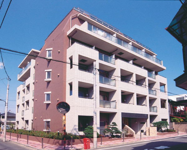 建物外観　物件は落ち着いた住宅街にあります