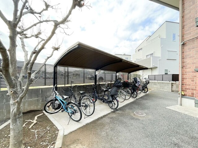 その他　駐輪場２