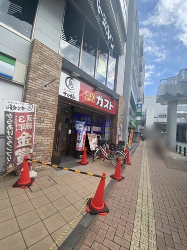 飲食店　ガスト（飲食店）まで142m